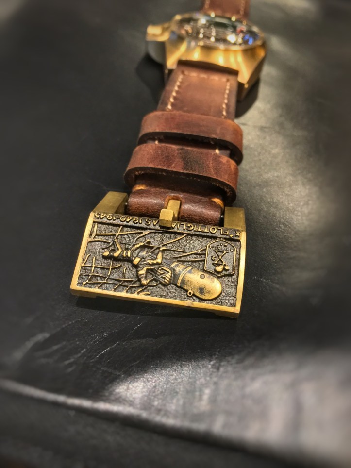 8F5F38E9-C983-497A-AB51-8CD7587D2E8B